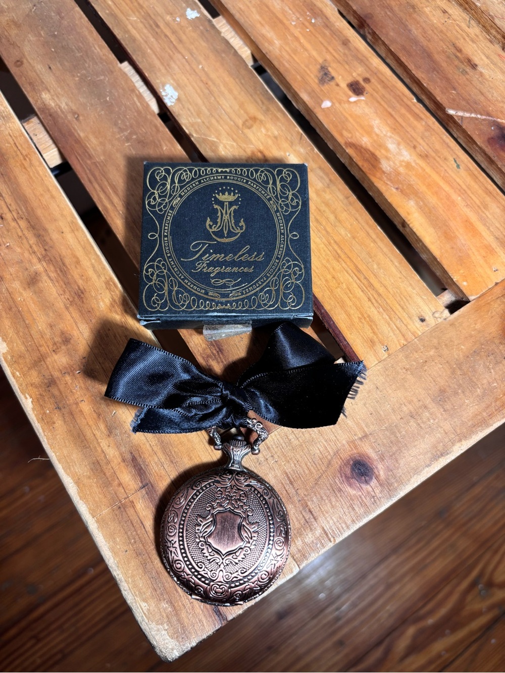 Modern Alchemy Bougie Parfumee Locket Solid- Jasmine Sambac